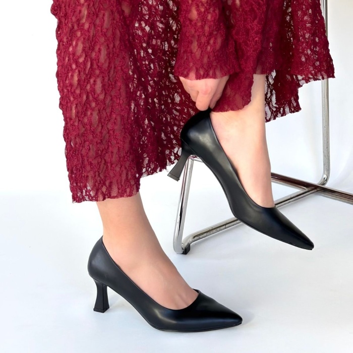 Mırta Siyah Cilt Topuklu Ayakkabı - Lisinya