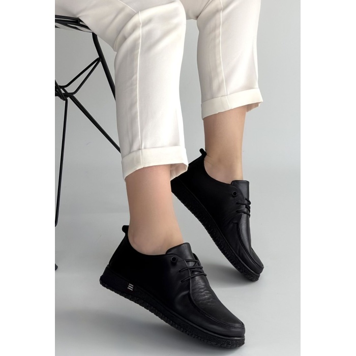 Mopin Siyah Deri Bağcıklı Spor Ayakkabı - Lisinya