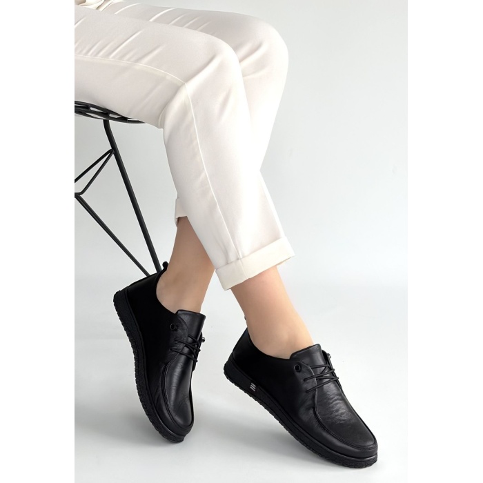 Mopin Siyah Deri Bağcıklı Spor Ayakkabı - Lisinya