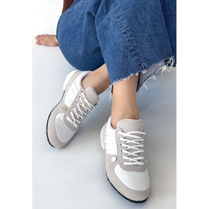 Jawen Gri Nubuk Beyaz Detaylı Spor Ayakkabı - Lisinya