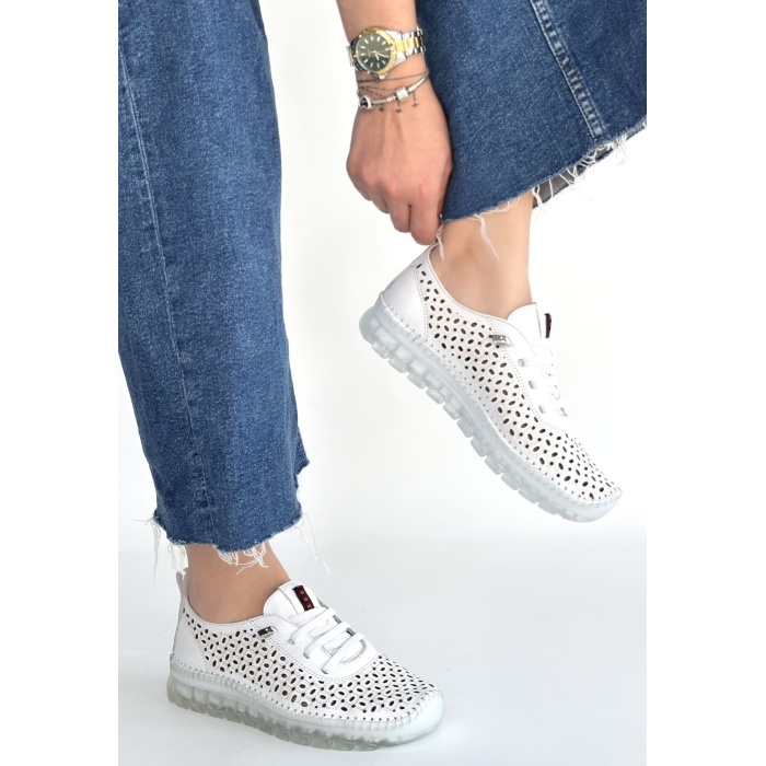 Otja Beyaz Deri Lazerli Bağcıklı Spor Ayakkabı - Lisinya