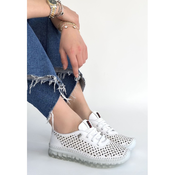 Otja Beyaz Deri Lazerli Bağcıklı Spor Ayakkabı - Lisinya