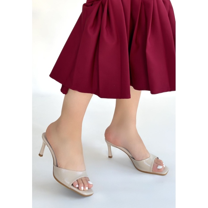 Ribay Bej Rugan Topuklu Terlik - Lisinya