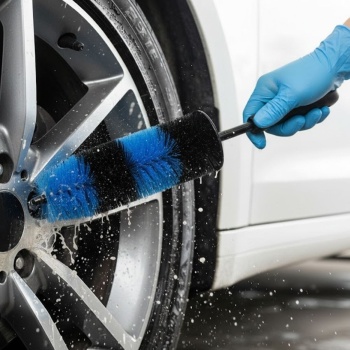 Ergonomik Saplı Jant ve Lastik Temizleme Fırçası – Araç Detay Temizliği İçin Güçlü Kıllı Detay Fırçası (5343)
