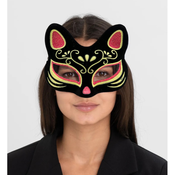 Siyah Renk Süet Kaplama Üzeri Kırmızı Sarı Simli Kedi Maskesi 17x14 cm (5343)