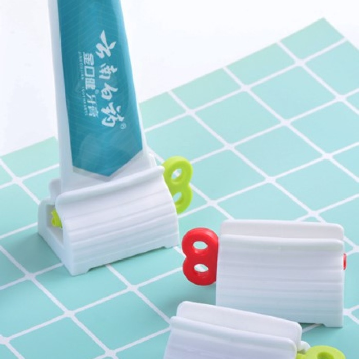 Çevirmeli Diş Macun Sıkacağı 1 Adet (5343)