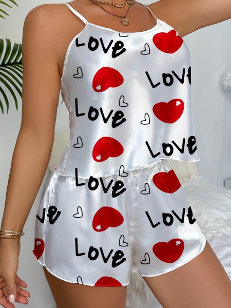 Love Desenli Beyaz Saten Şortlu Gecelik Takım