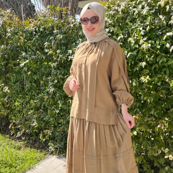 Bej Tunik ve Etek Takım  