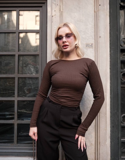 ZARA SIRT DEKOLTELİ BLUZ KAHVE