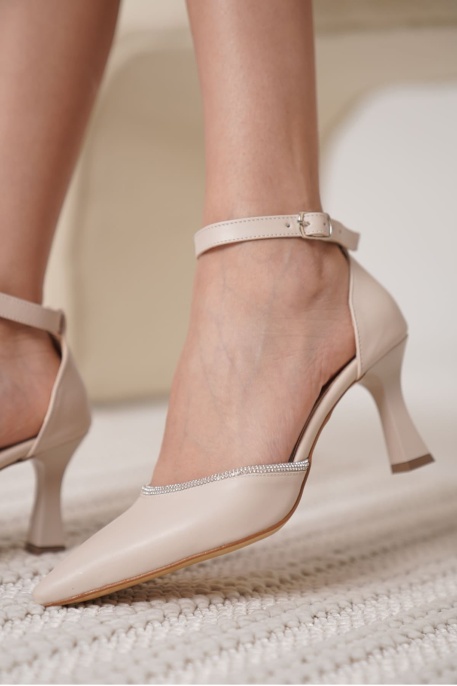 Taşlı Kadın Bej Topuklu Ayakkabı TR12MS02C