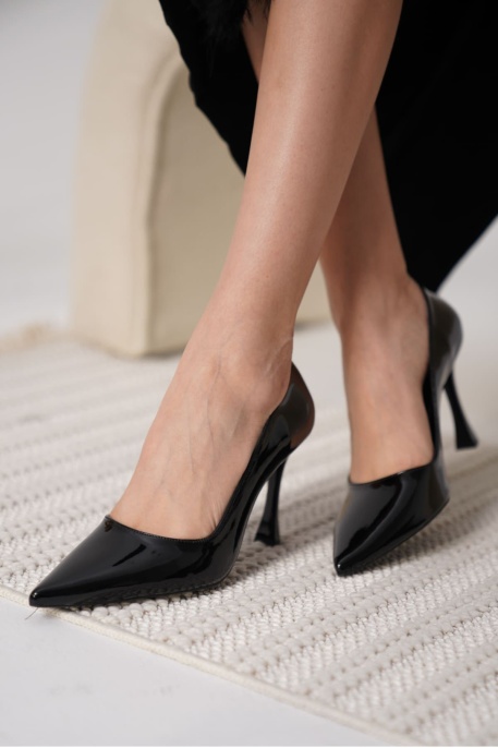Siyah Rugan Kadın Stiletto TR18MS03A