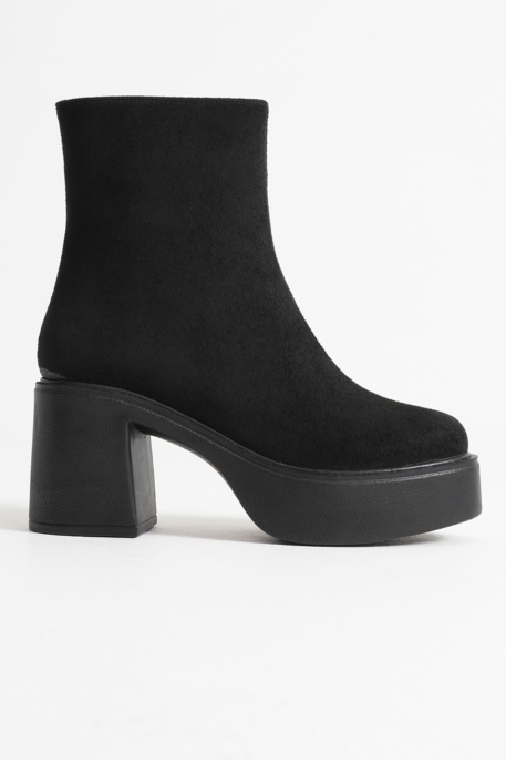 Kadın Siyah Süet Topuklu Bot TR08MK13D