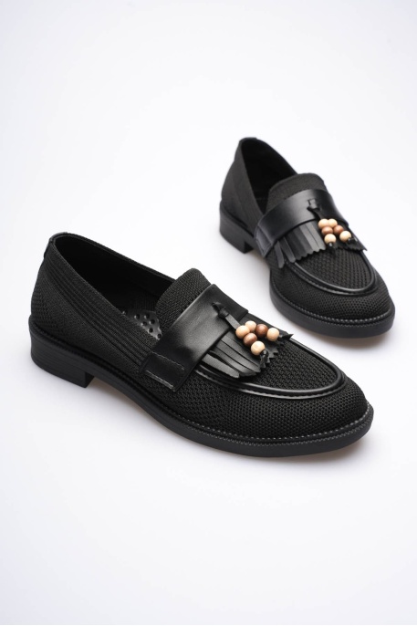 Kadın Siyah Boncuk Püsküllü Günlük Kısa Topuklu Ayakkabı TR30MS01A