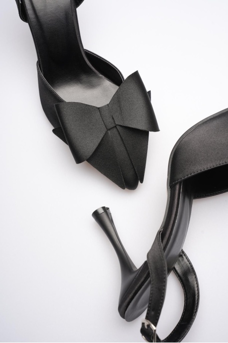 Kadın Siyah Fiyonklu Saten Slingback Topuklu Ayakkabı TR40MS01A