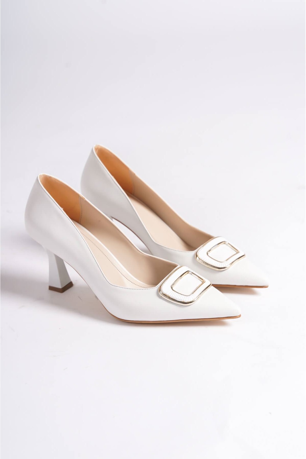 Kadın Beyaz Topuklu Ayakkabı TR12MS07B