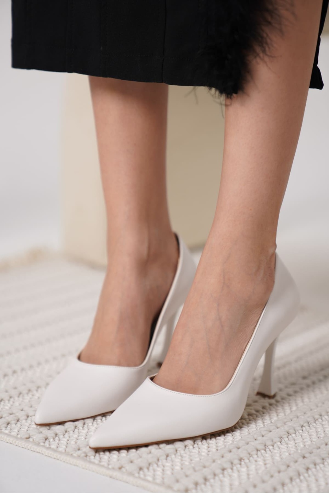 Mat Beyaz Kadın Stiletto TR18MS03D