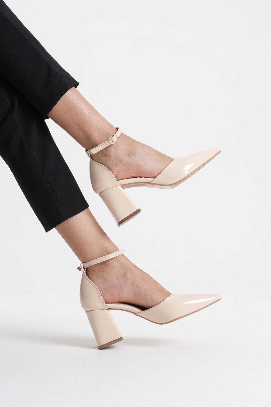 Bej Rugan Kadın Topuklu Ayakkabı TR08MS11B