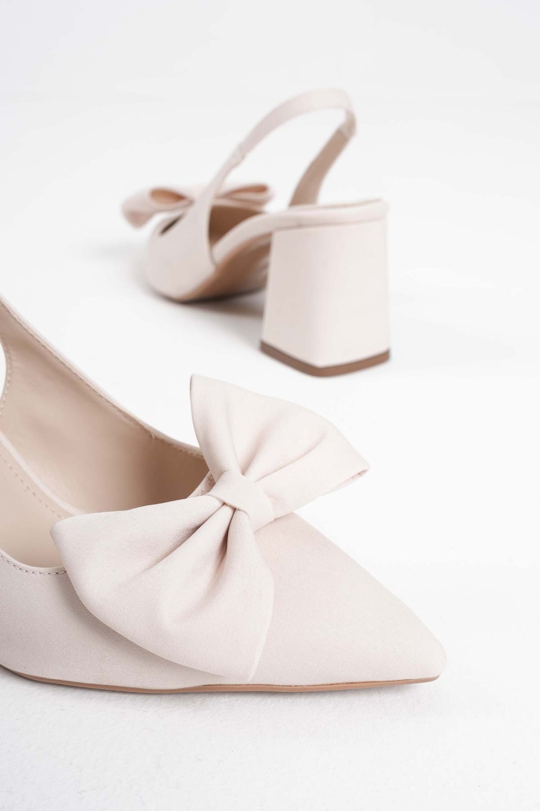 Bej Kadın Topuklu Ayakkabı TR08MS15B