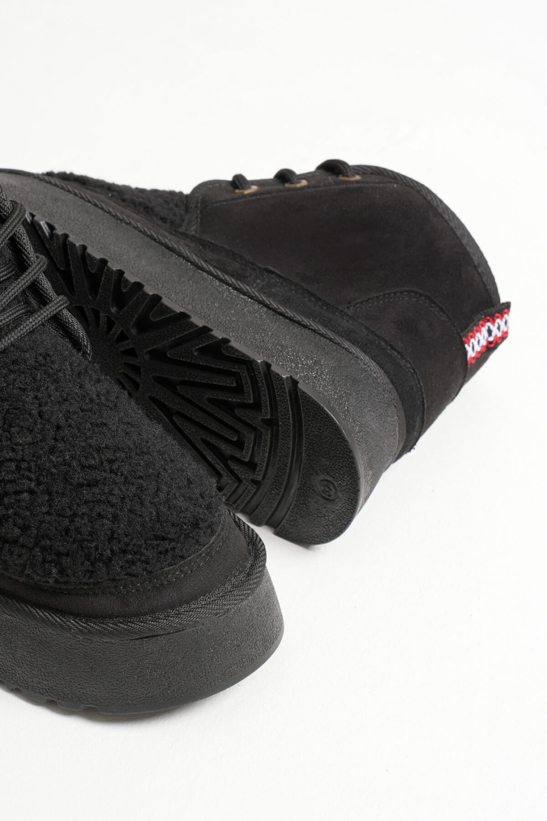 Siyah Kürklü Kadın Kışlık Kalın Tabanlı Bot TR04MK03A