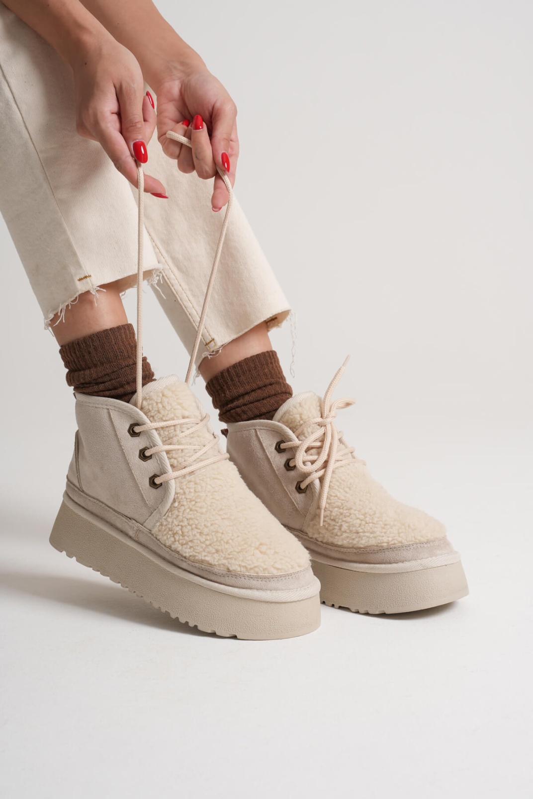 Kadın Kürklü Bej Kışlık Kalın Tabanlı Bot TR04MK03B