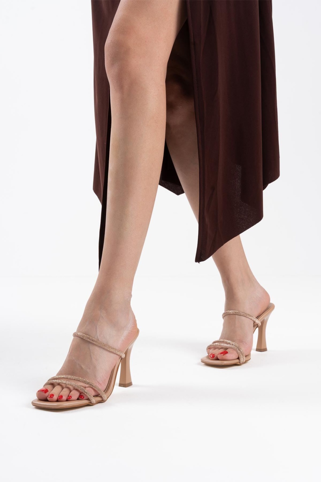 Nude Taşlı İnce Bantlı Kadın Topuklu Terlik TR20MY01D