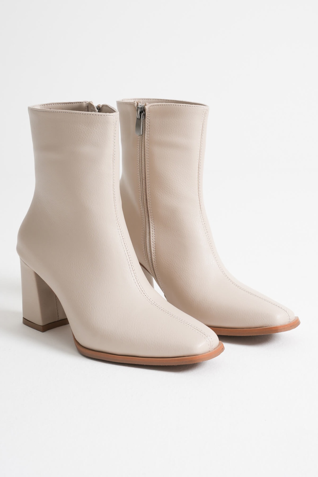 Kadın Bej Topuklu Bot TR08MK02B