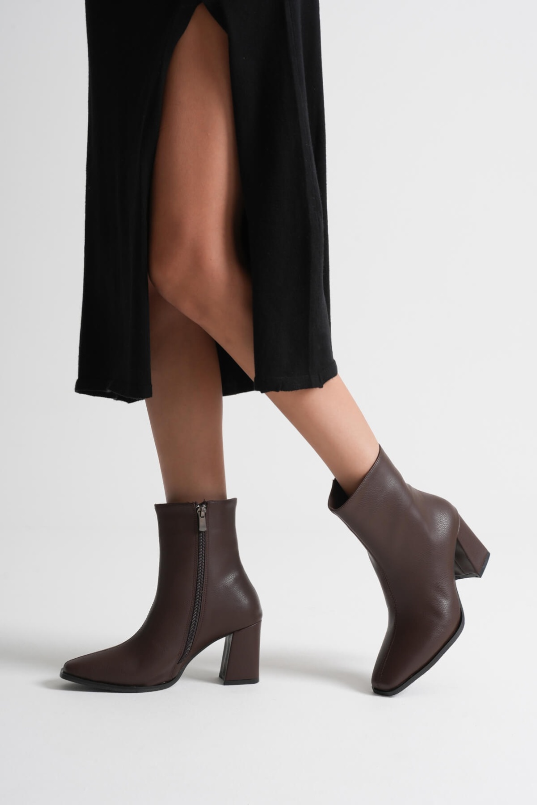 Kadın Acı Kahve Topuklu Bot TR08MK02C