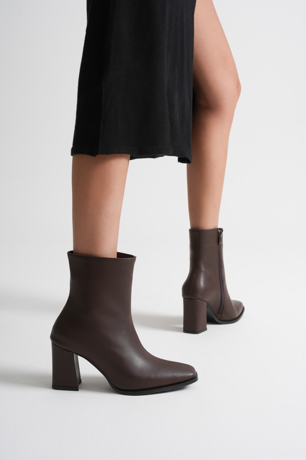 Kadın Acı Kahve Topuklu Bot TR08MK02C