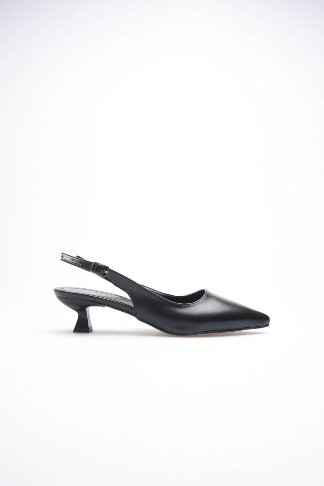 Kadın Siyah Sivri Burun Slingback Kısa Topuklu Ayakkabı TR20MS04A