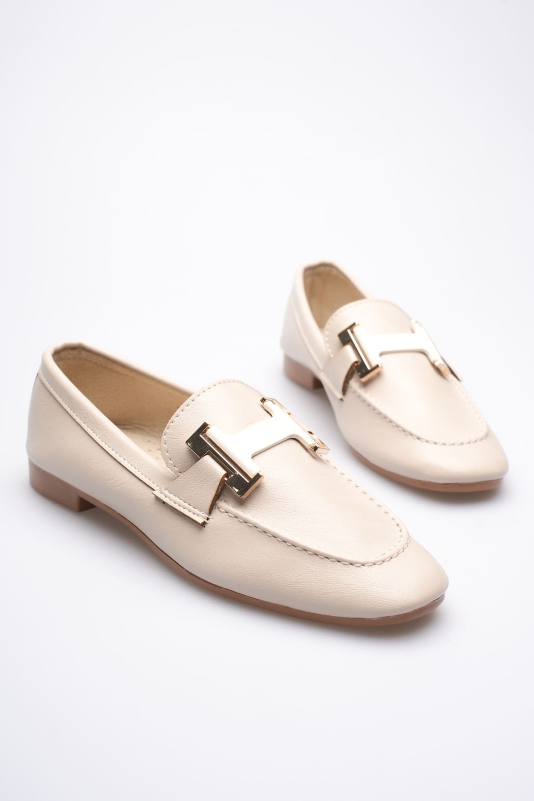 Kadın Bej Şık Tokalı Günlük Ayakkabı TR27MS05B