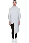 Yüksek Yaka Asimetrik Diyagonal Sweatshirt
