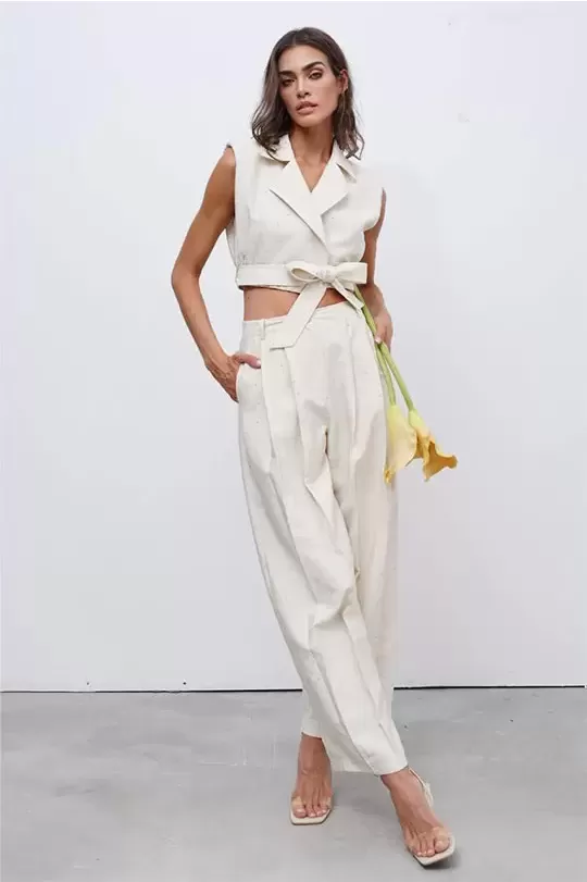 Ekru Taşlı Yüksek Bel Kemerli Yelek Pantolon Takım