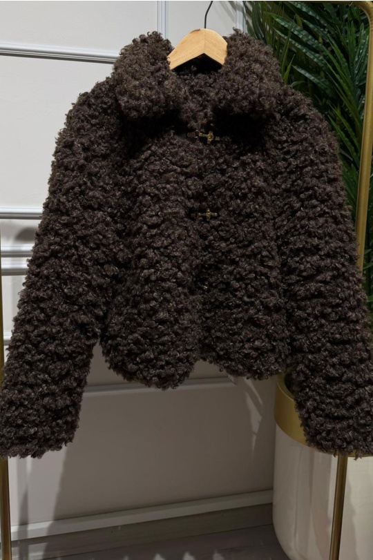 Kahve Rengi Kuzu Kancalı Mont