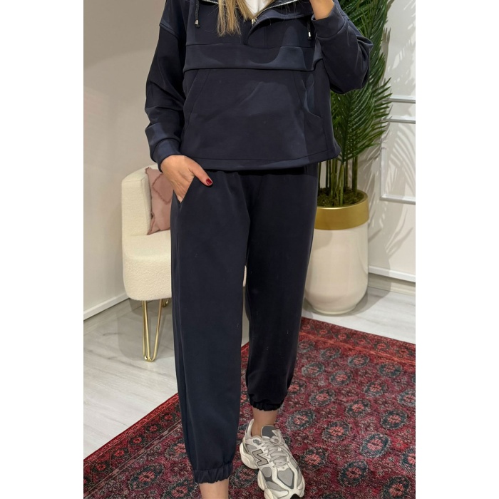 Kapüşonlu Eşofman Takımı