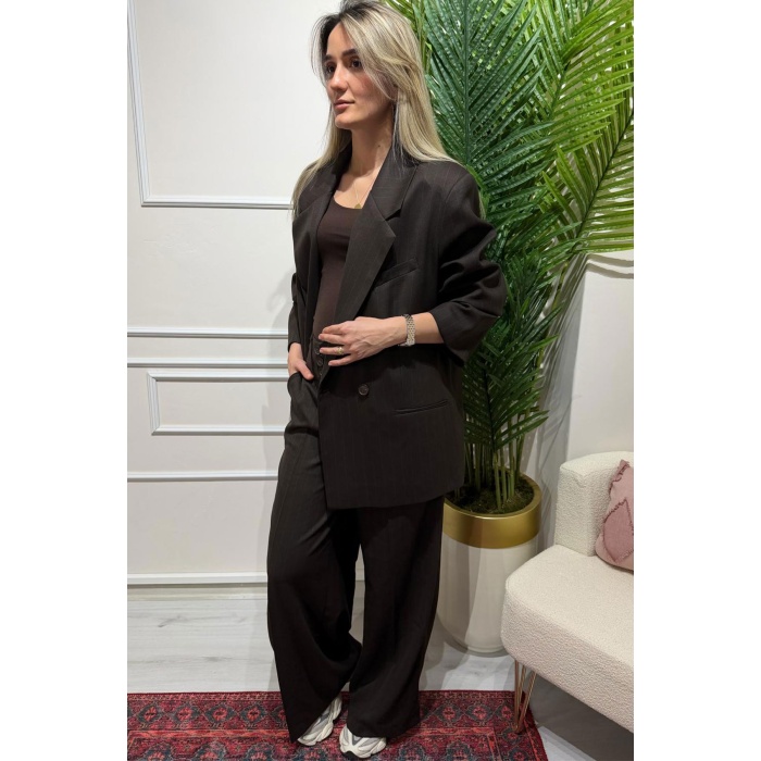 Kahve Çizgili Takım