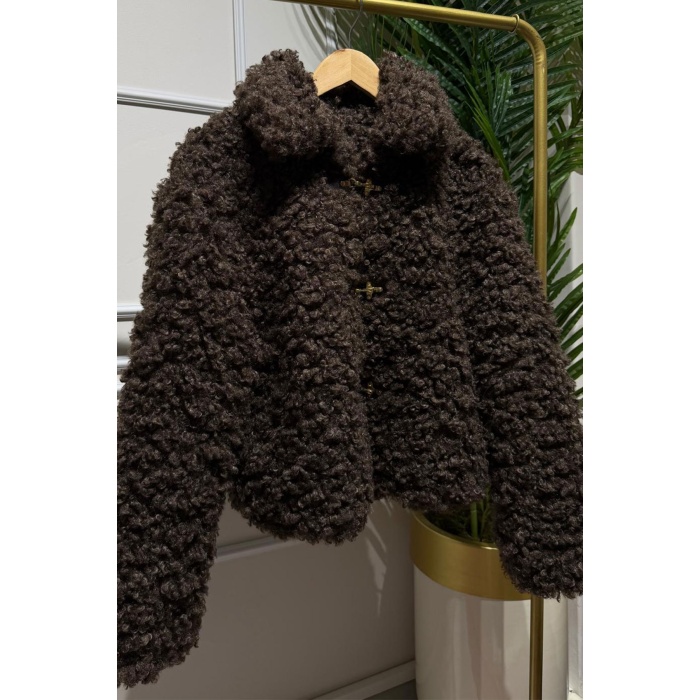 Kahve Rengi Kuzu Kancalı Mont