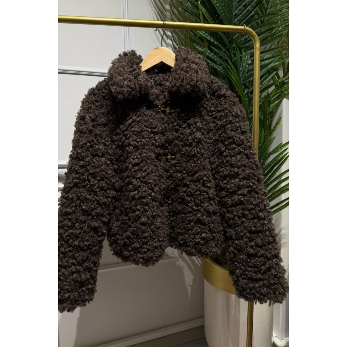 Kahve Rengi Kuzu Kancalı Mont