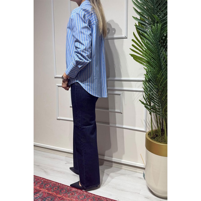 Mavi Çizgili Gömlek