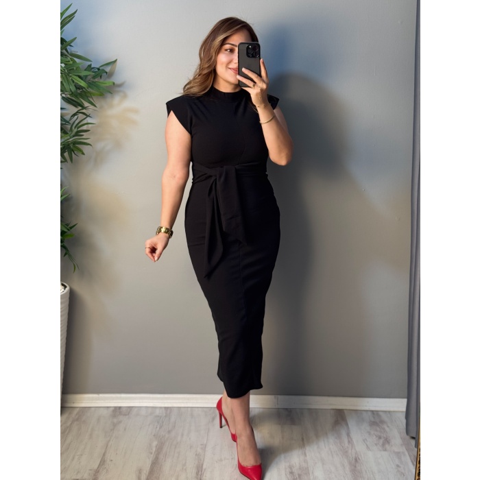 Kuşaklı elbise
