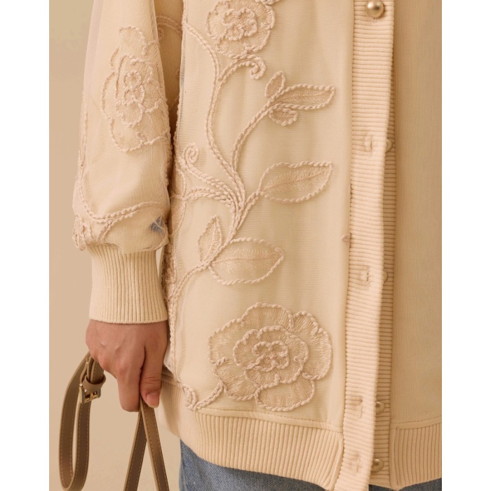 YENİ SEÇİL KADIN v yaka nakışlı düğmeli hırka 10002421111014