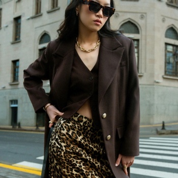 YENİ SEÇİL KADIN düğmeli bel boy astarlı yelek 10002421110004