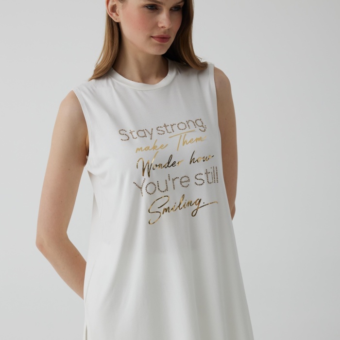 YENİ MOODBASİC KADIN PARLAK  BASKILI SIFIR KOL T-SHİRT MB27.186