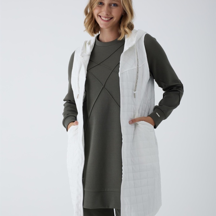 YENİ MOODBASİC KADIN TAŞLI KORDONLU İNCE YELEK MB28.59