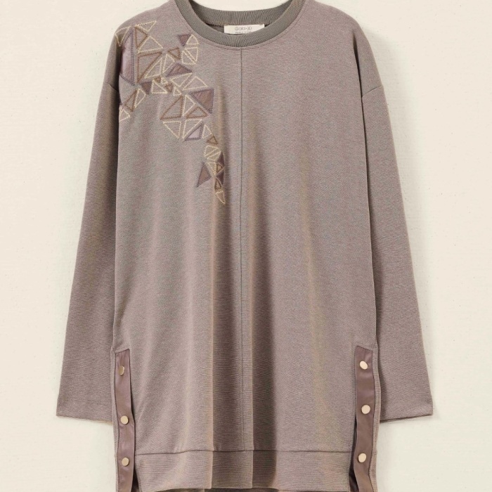 YENİ SEÇİL KADIN büyük beden nakışlı yırtmaç detaylı sweatshirt 10002422314007