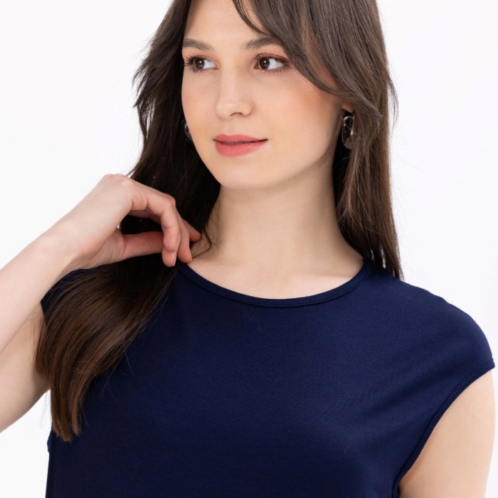 YENİ SEÇİL KADIN YUVARLAK YAKA KOLSUZ BASİC TİŞÖRT 11242101001006