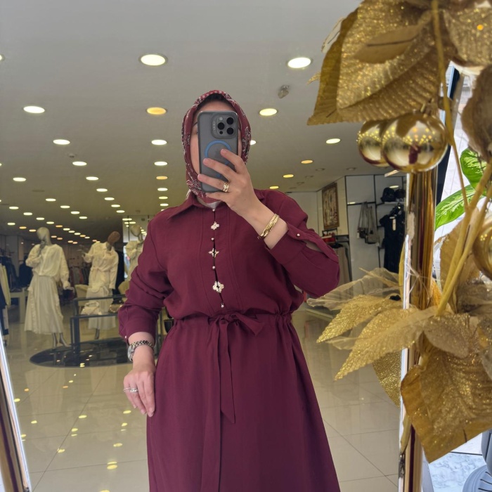 YENİ FUAT GÜRŞEN KADIN BELDEN BAĞCIKLI İŞLEME DETAYLI ELBİSE 25K4102