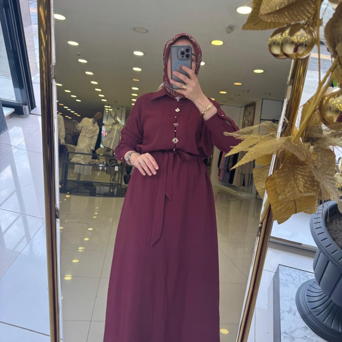 YENİ FUAT GÜRŞEN KADIN BELDEN BAĞCIKLI İŞLEME DETAYLI ELBİSE 25K4102