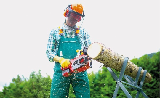 Einhell GE-LC 18/25 Li Akülü Ağaç Kesme Makinesi 18V Çift Bataryalı x 5.2 Ah + Şarj Cihazı