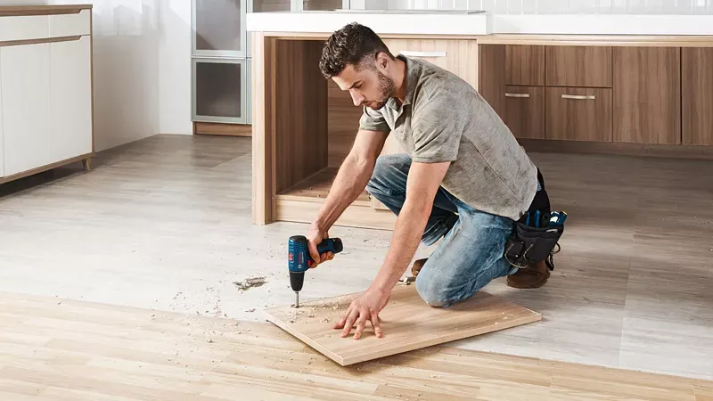 Bosch GSR 120-LI 12V Akülü Vidalama Makinesi 2x2.0 Ah 06019G8000