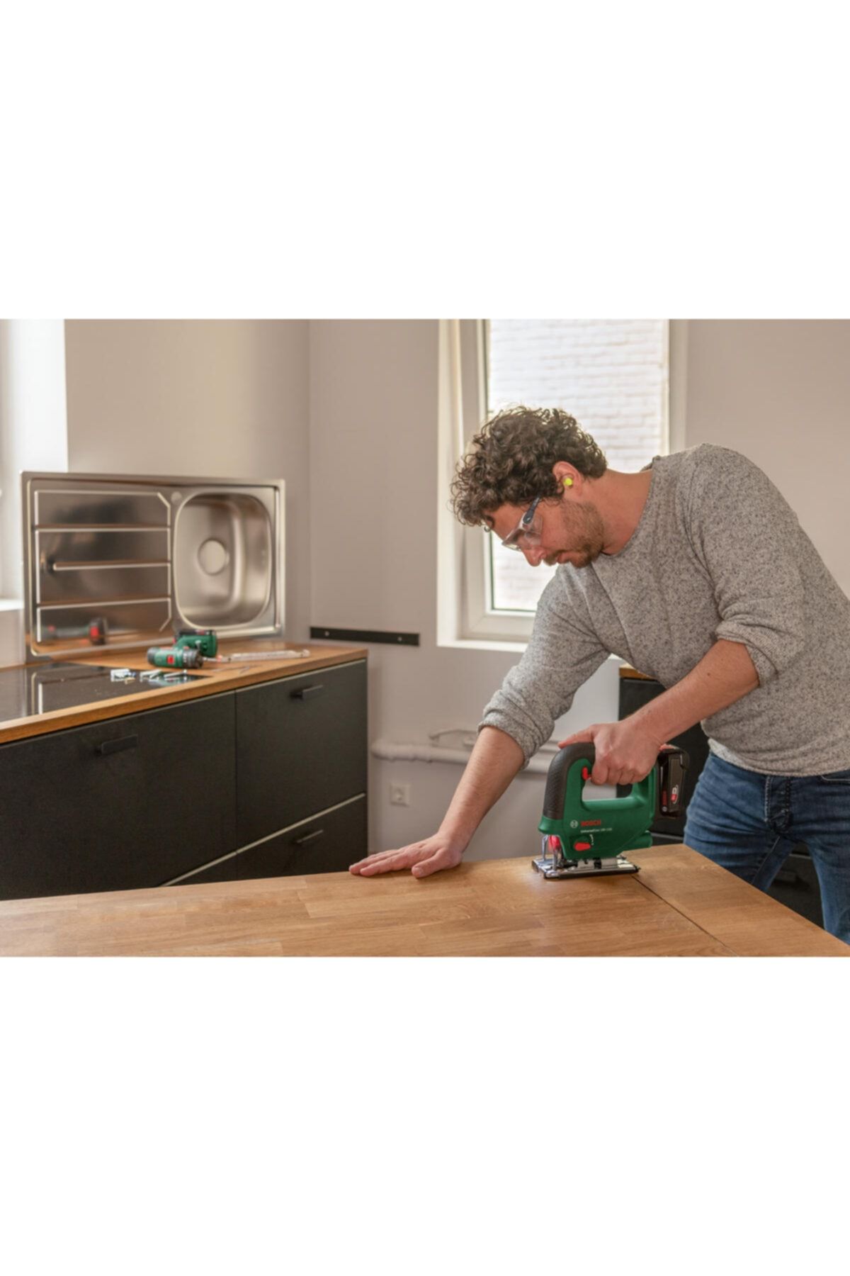 Bosch Universal 18V-100 Solo Akülü Dekupaj Testere
